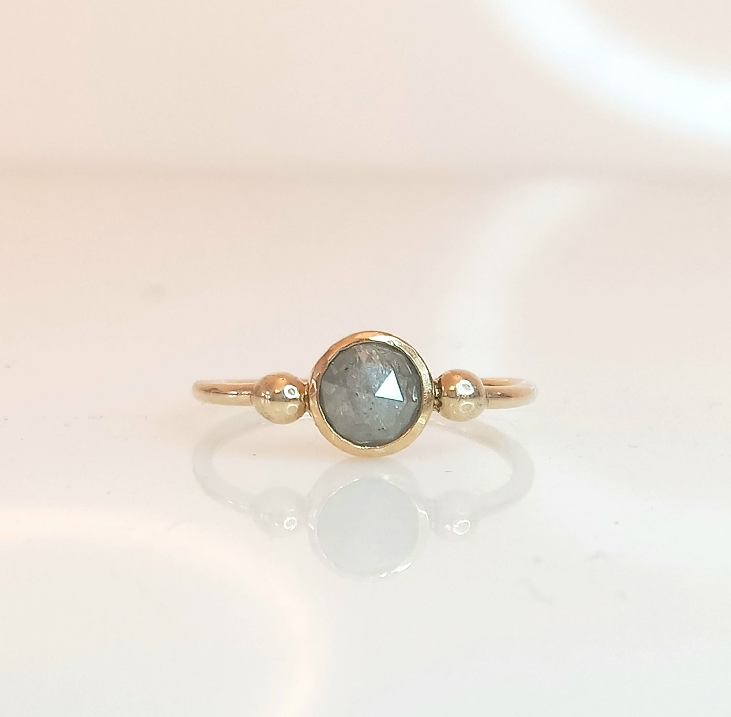 
                  
                    Rosenschliff Diamant ring mit rund Salz und Pfeffer Diamant
                  
                